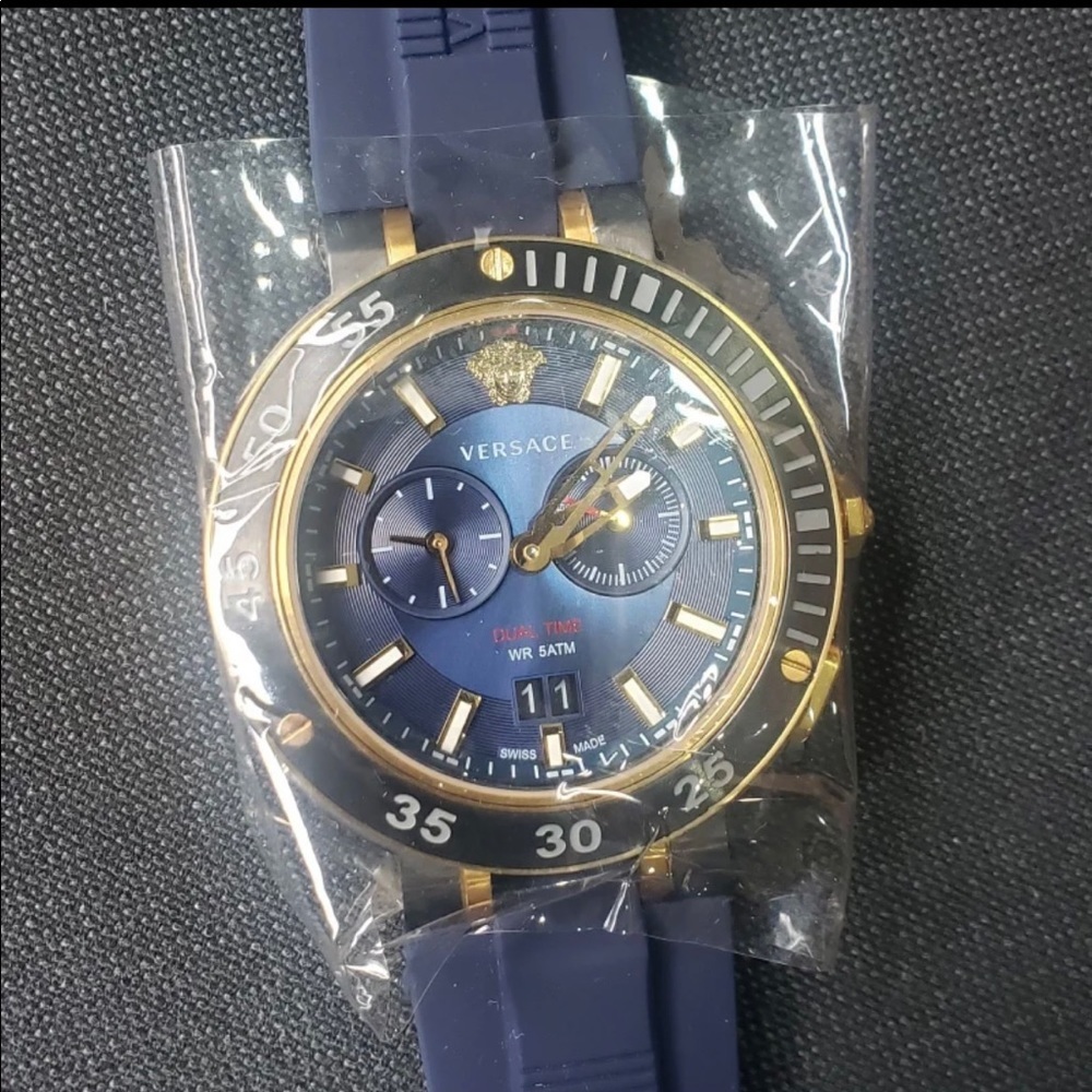 NIB Blue Versace Watch - Picture 8 of 13
